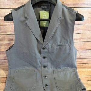 **NEW** Kenneth Cole Reaction Gray Vest - Size Large